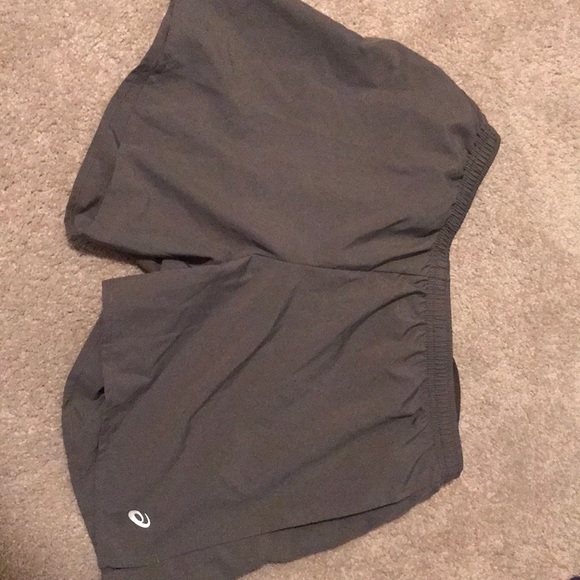 ASICS running short - Picture 1 of 1
